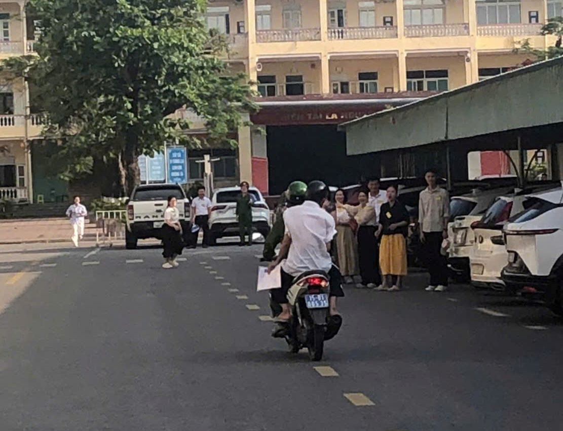 Công an phường Thuỷ Nguyên: Giúp một thí sinh đến điểm thi an toàn, đúng giờ